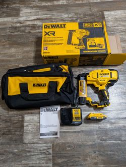 DeWalt 20V MAX XR 18 Gauge Narrow Crown Stapler Kit