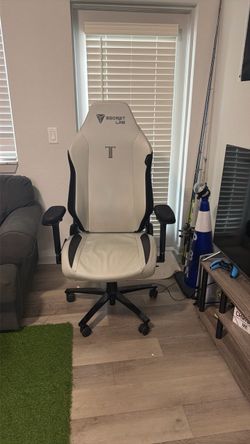 Secret Lab Titan Evo Chair