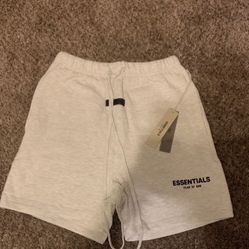 Light Oat Essential Shorts 