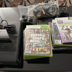 Xbox 360 Kinect 250GB + 10 Game CDs