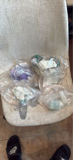 Kids mask feeding tubes