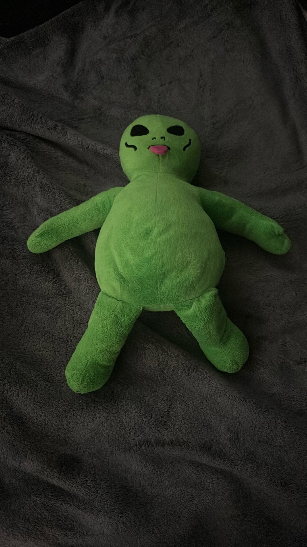 We Out Of Here Green Alien Plushie Rip And Dip