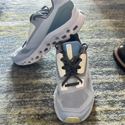 OnCloud CloudStratus Running Shoes Size 8