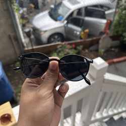 Unisex fashion sunglasses
