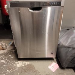 Whirlpool Dishwasher