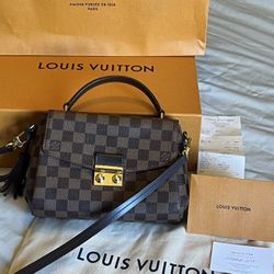 Louis Vuitton LV