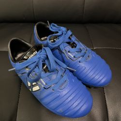 Kids Soccer Shoes 