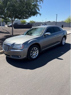 Chrysler 300 2011