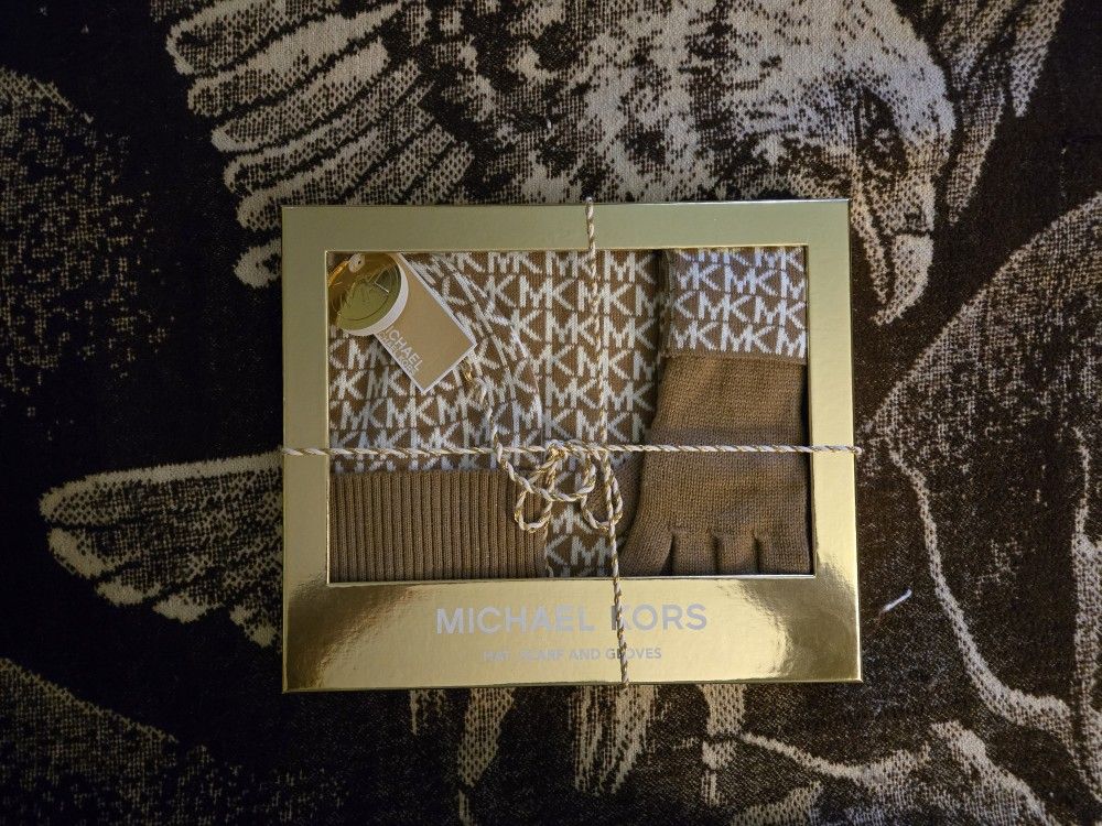 Michael Kors Women's Circle Logo Scarf, Hat, Glove Set