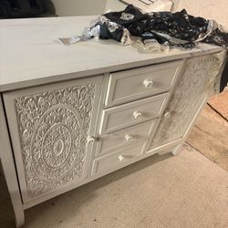 Small Dresser With Drawers 