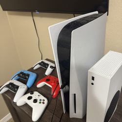 XBOX $ PLAYSTATION 5 BUNDLE 