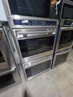 30" WOLF DOUBLE OVEN STAINLESS STEEL