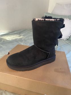 UGG Bailey Bow Black Suede Boot Size 8