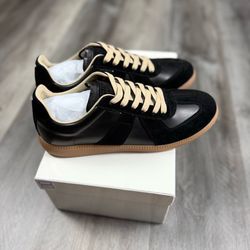 MAISON MARGIELA GAT’S   SZ 44 (US 10)  $250