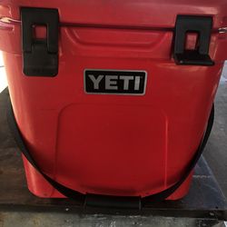 Yeti cooler 24 qt good condition