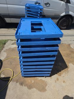 Dolly, Buckhorn, 28 x 23 - stackable
