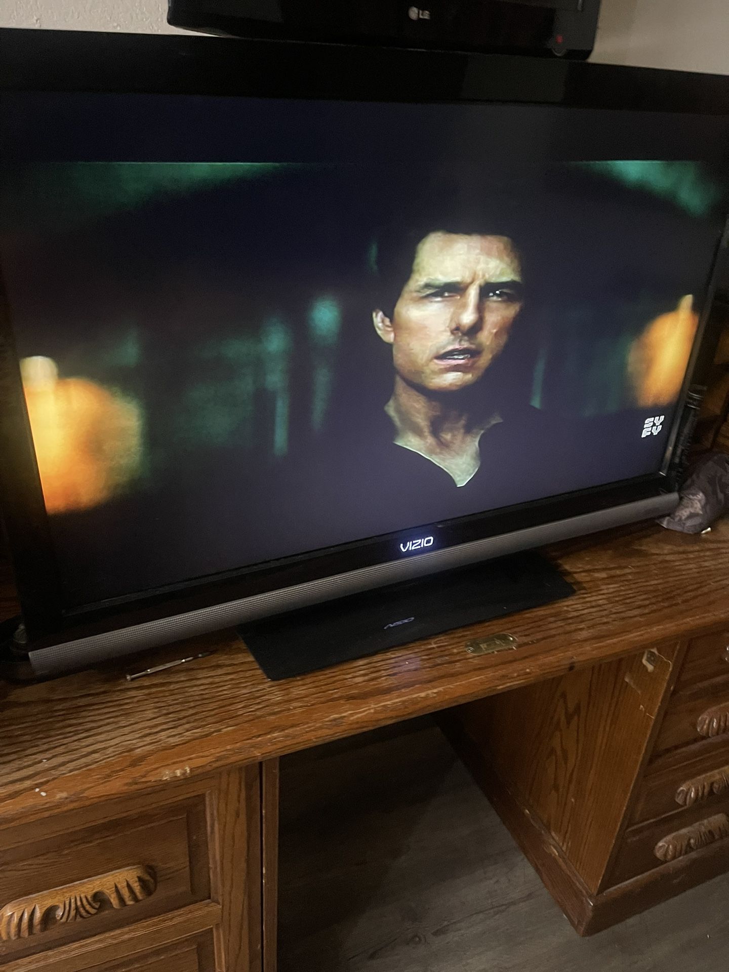 Vizio 32 inch flat screen .T.V.