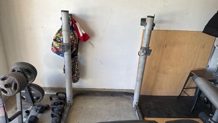 Squat rack