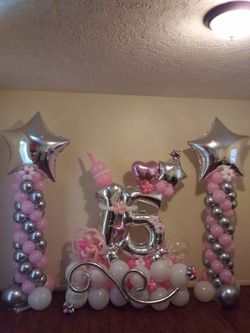 Balloon bouquet and columns