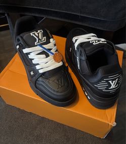 New Louis Vuitton Shoe Black & White Size 8.5 Men