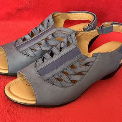 Comfortiva Faye LEATHER SUEDE Strappy slingback Pillowtop memory foam footbed BLUE WOMENS SHOES Size 11 ‼️ NEW - NO BOX ‼️
