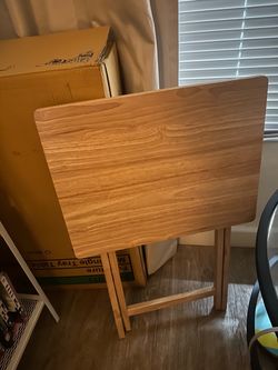 Foldable table trays, new in box set of 4