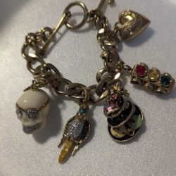 Juice Couture Bracelet comes With Charms Located In Mesa 
