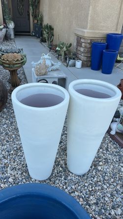 2pc concrete planters