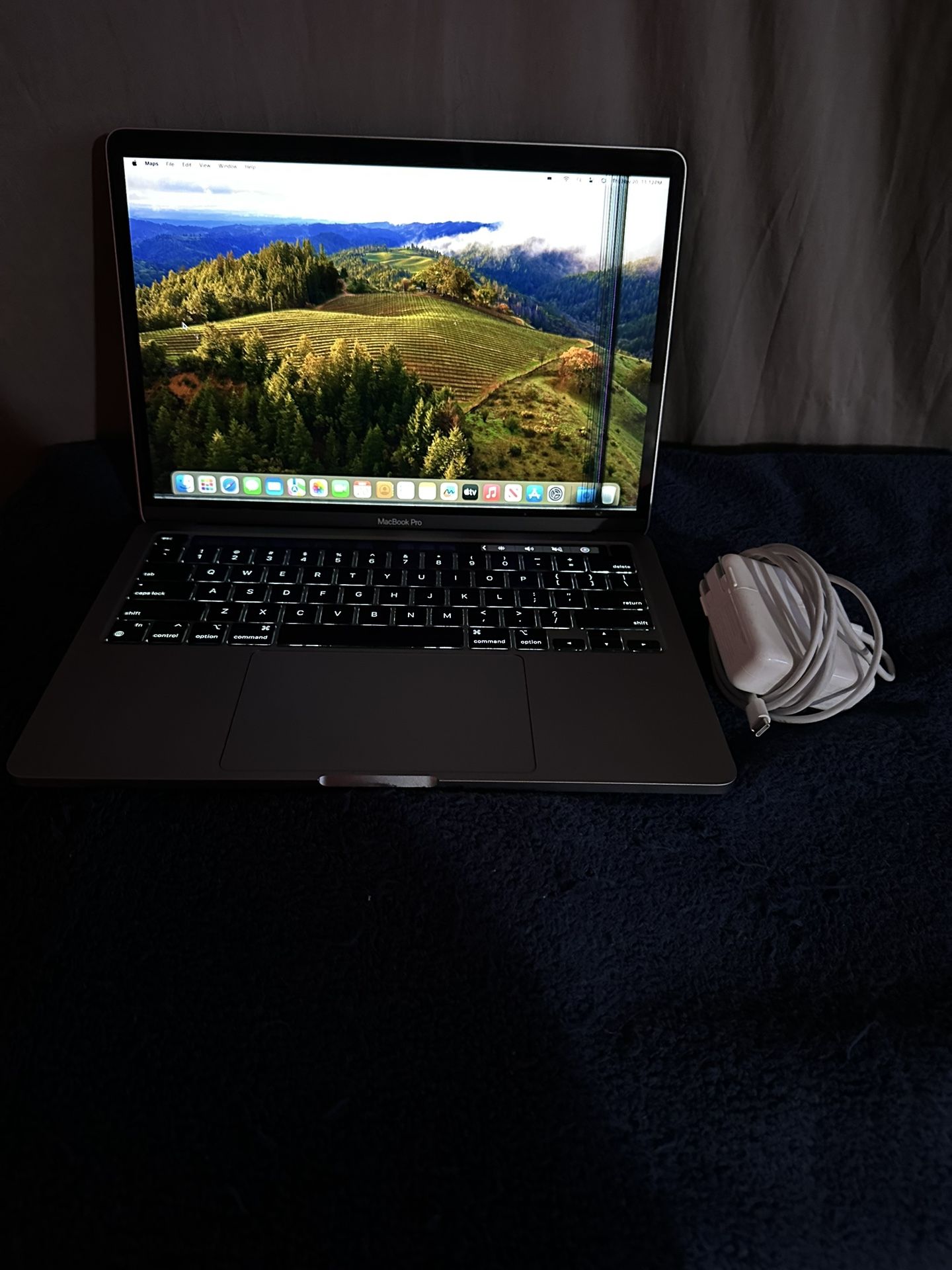 2022 Apple macbook pro m2 13 inch 256gb