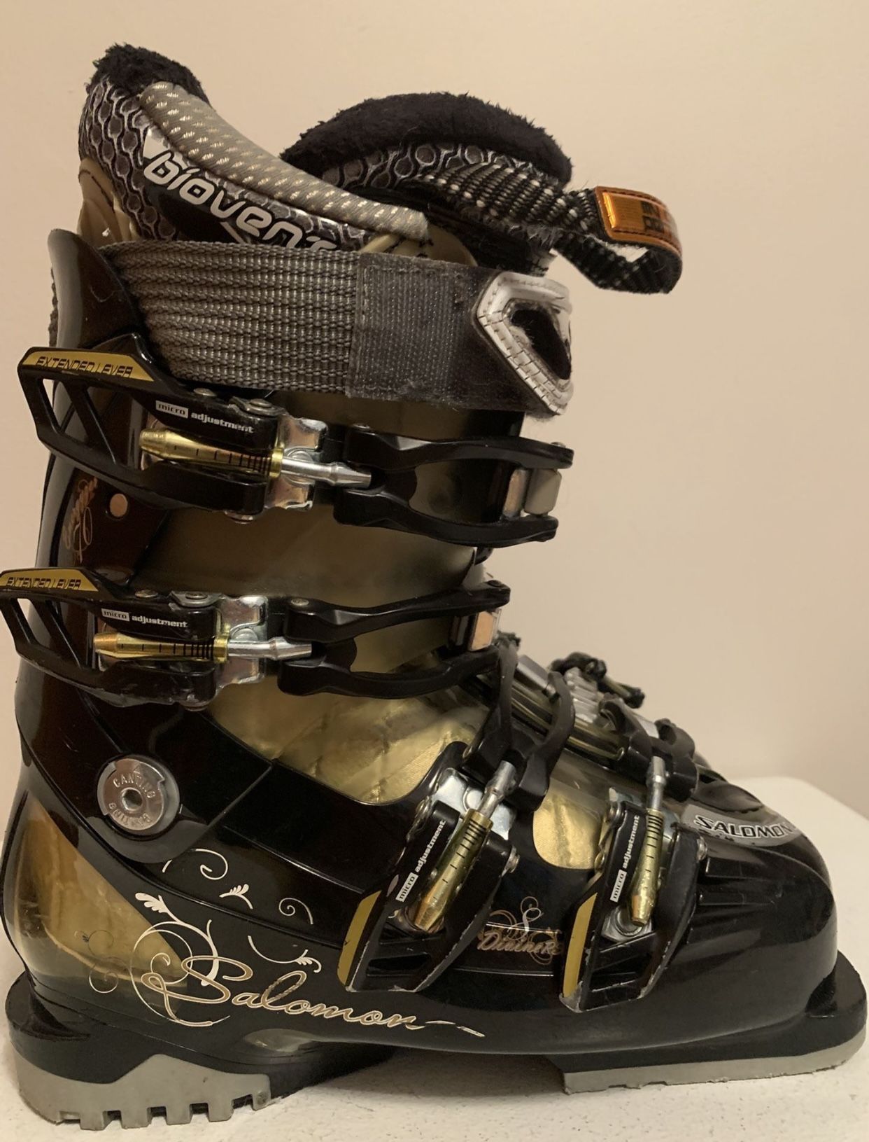 Salomon Ski Boots. Women Size 22-23