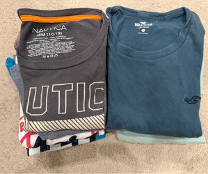 10 BOYS SHORT-SLEEVED SHIRTS (SIZE 10-12)