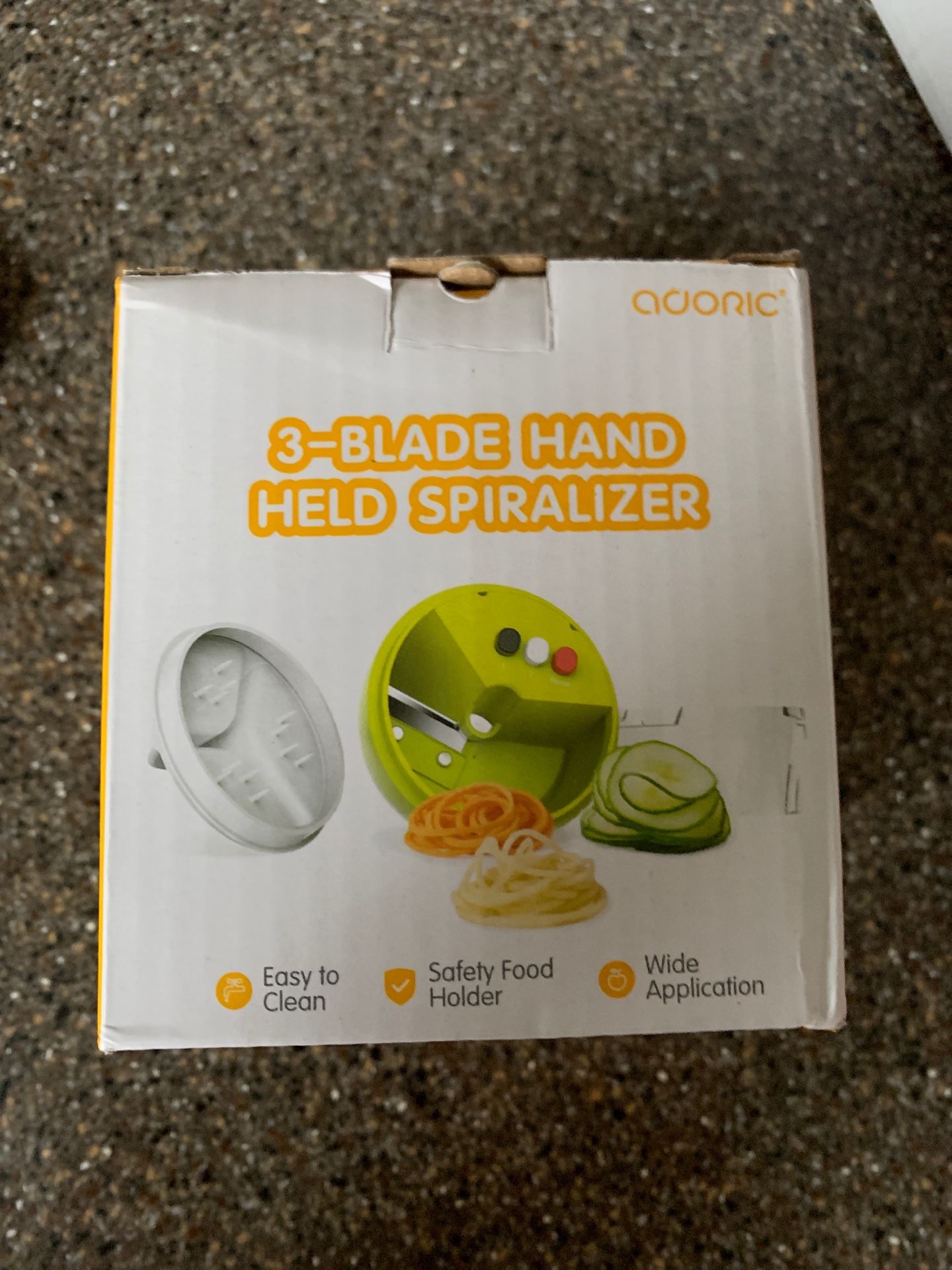 Brand new 3 blade hand held spiralizer