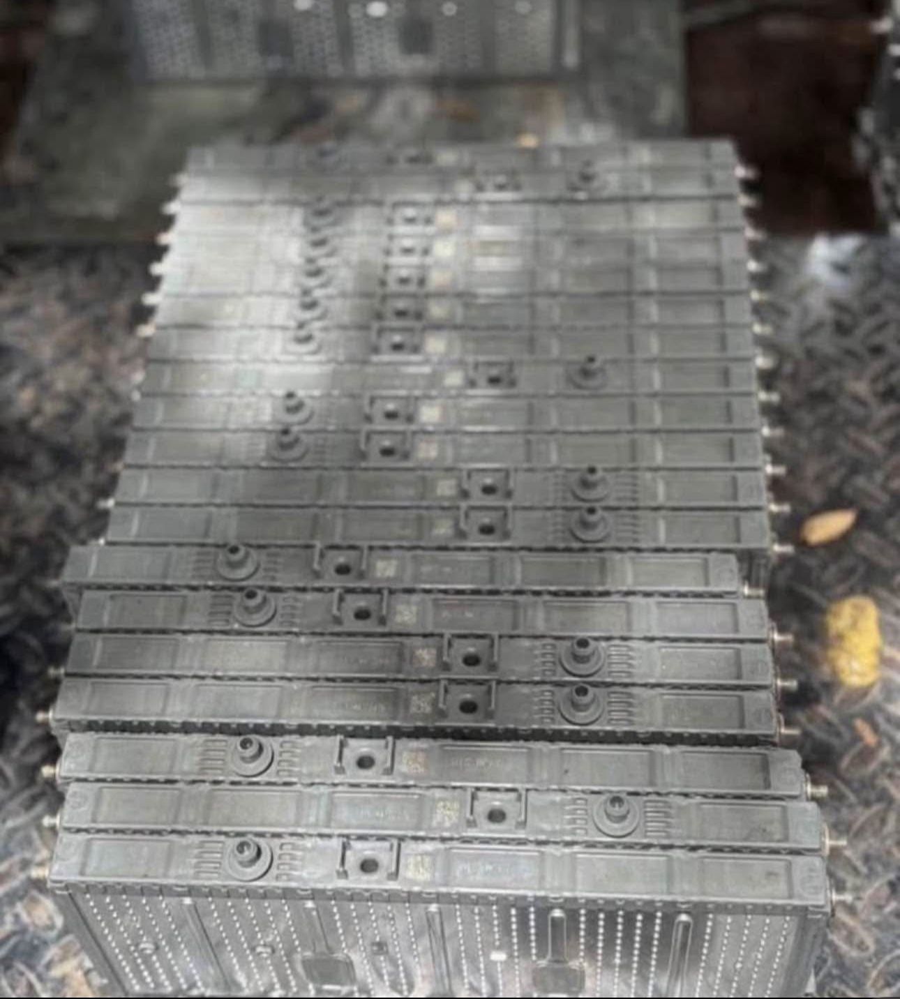 2004-2009 Prius Cells Available