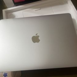 MacBook Air  Laptop