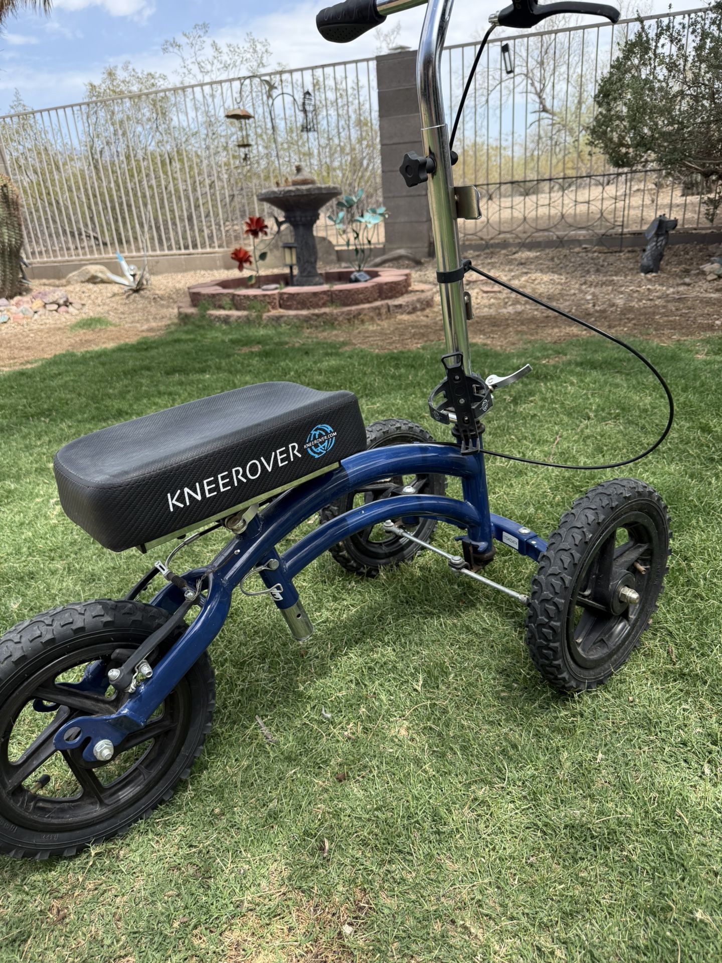 Knee Rover