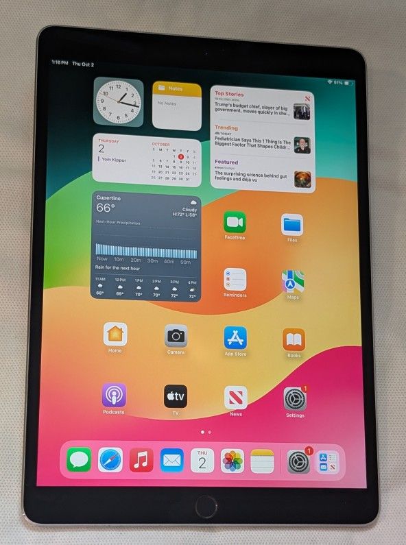 Nice APPLE iPad PRO 10.5 inch 64GB WIFI PLUS 4G CELLULAR UNLOCKED iOS17