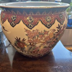 Beautiful Large Ceramic Pot, Asian Motif