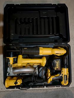DeWalt Hardware Tool Set – Circular Saw, Saw, Drill Cordless with Battery