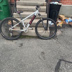 trek Bike With Disc Brakes And Maxxis 