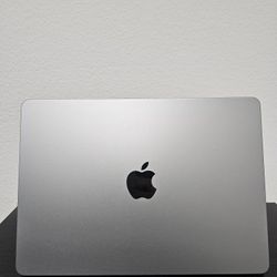 Like New Macbook Air 13.6" Retina Display M2 with 16GB Ram 256GB SSD Wifi 6 Camera Backlit Keyboard Latest OS 
