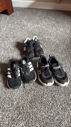 Boys shoes