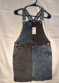 Two-Tone Denim Bib Overall Shorts – Size 14 – NWT