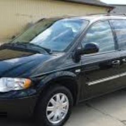 Parts from 2006 Chrysler Town & Country - Running Engine! Clean Title!