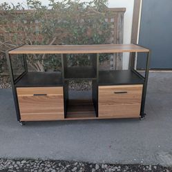 Really nice TV stand