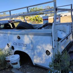 Utility Bed With Ladder Rack