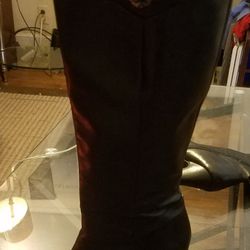SEXY CHARLES DAVID BOOTS!!