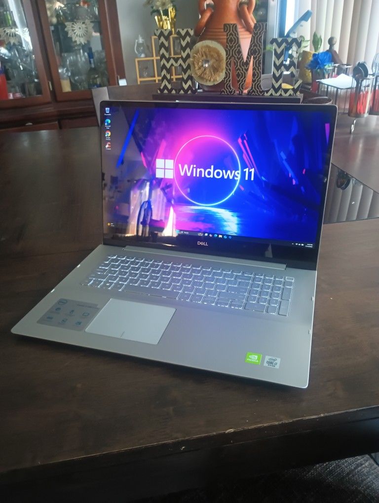 17.3"DELL INSPIRON 17 7000 2-IN-1 LAPTOP TOUCH SCREEN CORE i 7 10 GEN 1 TERABYTE HARD DRIVE
