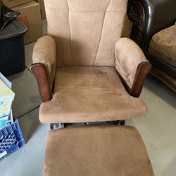 Glider Nursing Chair