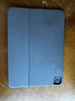 Apple iPad 11 Pro Keyfolio Case And Clear Case