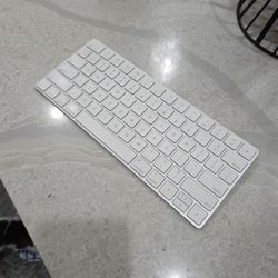 Apple MAGIC KEYBOARD II